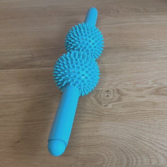 Physique57 Massage Roller, Turquoise - Picture 5 of 11